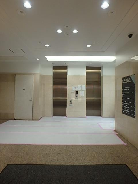 ホール①