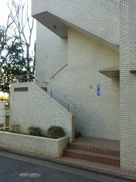 初台パークサイドハイツエントランス①