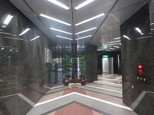 ホール①