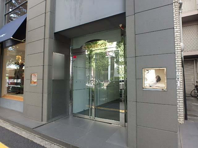 エスラ原宿ビルエントランス①