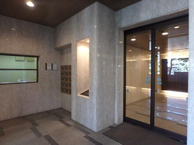 パークレーンプラザビルホール①