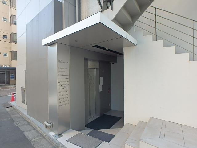 落合原宿ビルエントランス①