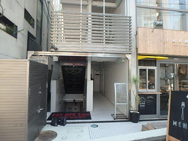 ＦＬＥＧ原宿エントランス①