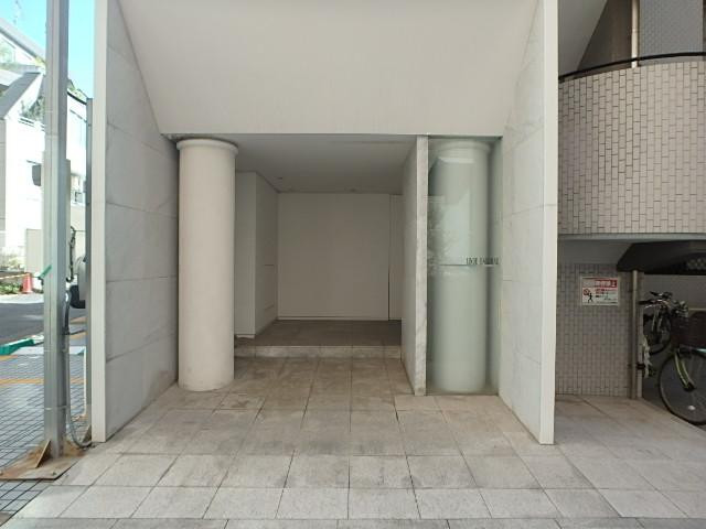 リンデ神宮前エントランス①