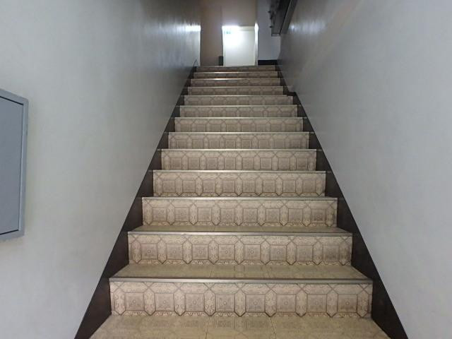 ホール①