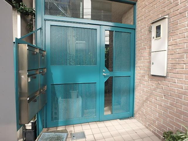 ＷＥＬＬ原宿エントランス②