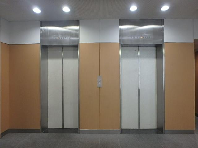 ジブラルタ生命原宿ビルホール②