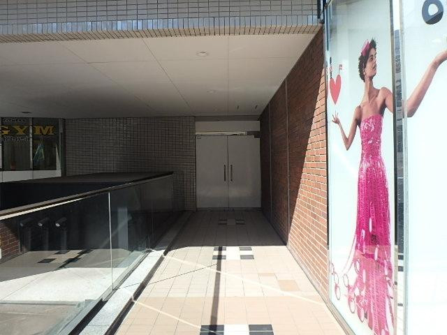 ＴＯＫＹＵ　ＲＥＩＴ表参道スクエアエントランス②