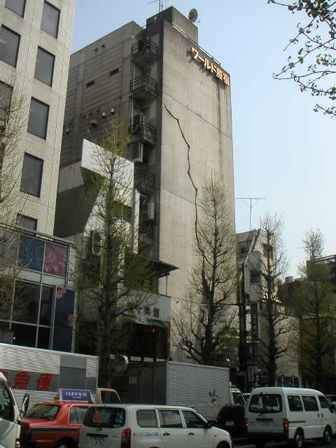 ＦＵＪＩＢＵＩＬＤＩＮＧ　ＨＡＲＡＪＵＫＵ外観①(メイン)