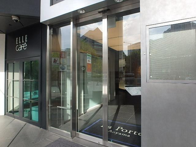 ラ・ポルト青山エントランス②