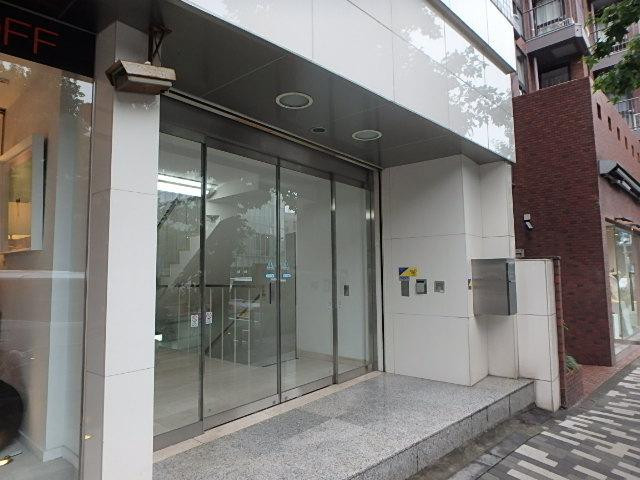 神宮前ＩＫビルエントランス①