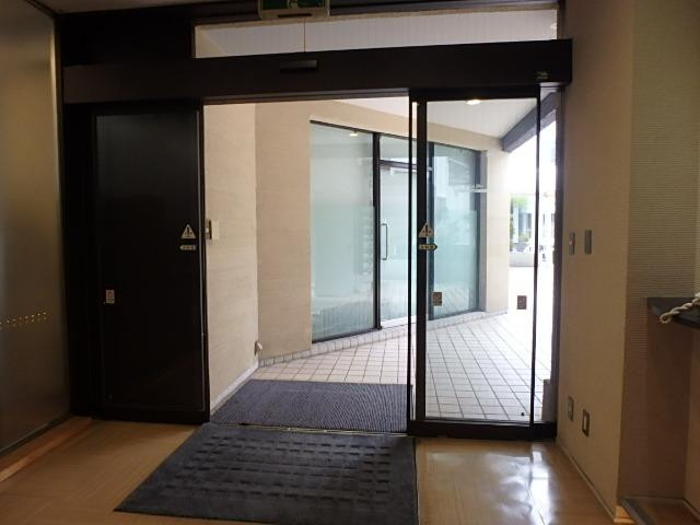 神宮前ファッションビルホール②