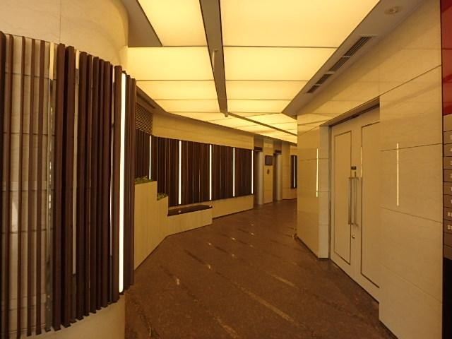 いちご神宮前ビルホール①