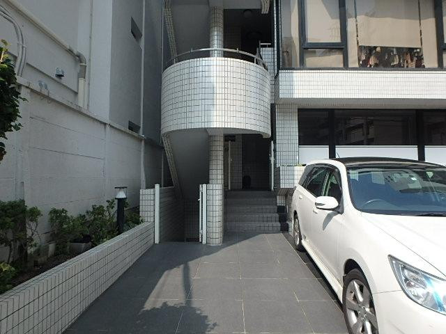 Ⅰ．Ｍビルエントランス①