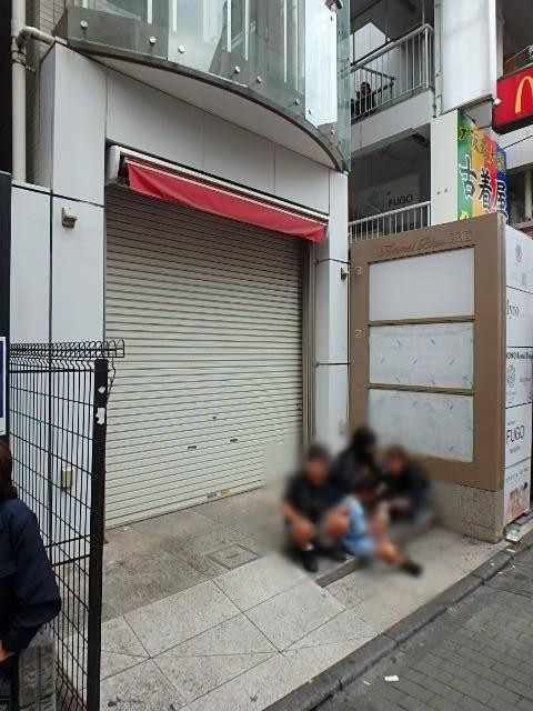 ヒンメルブラウ原宿エントランス①