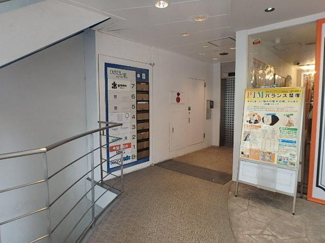 ひきだしのような家にホール①