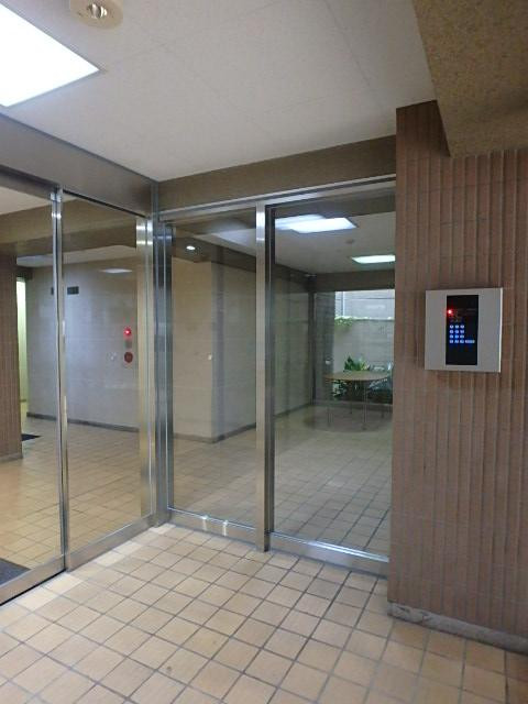 神南ハイムエントランス④