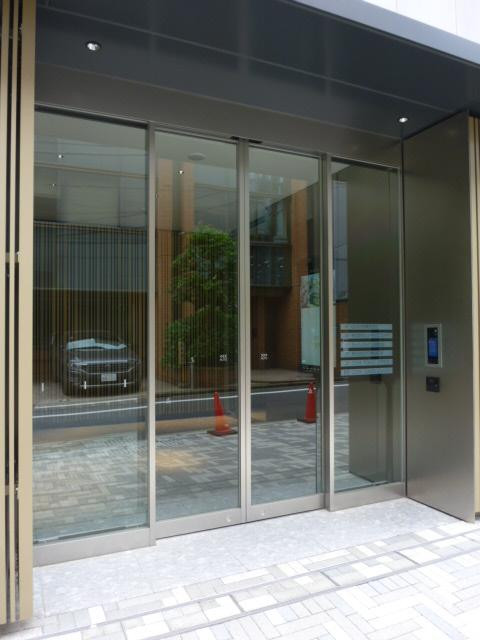 キューブ渋谷神南エントランス①