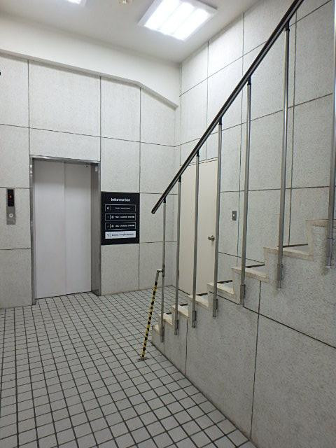 ホール②