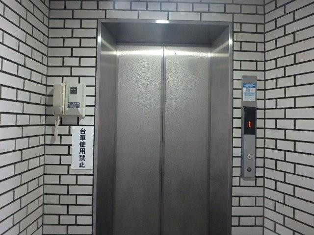 金子ビルホール②