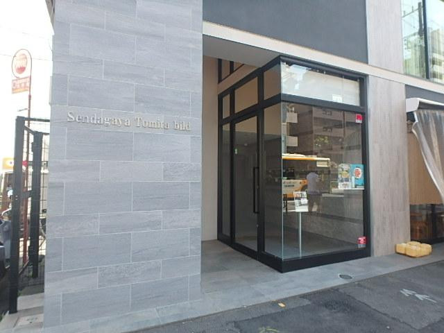 千駄ヶ谷富田ビルエントランス①