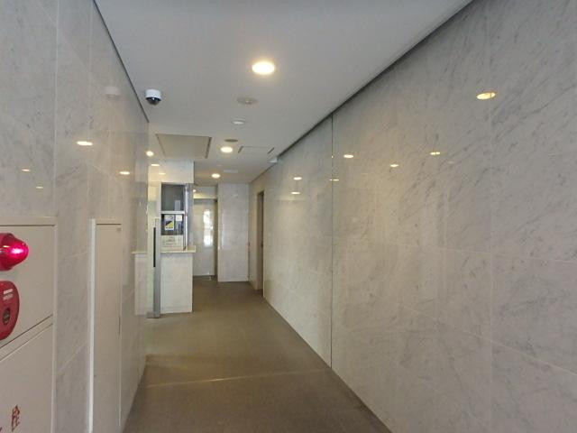 ホール①