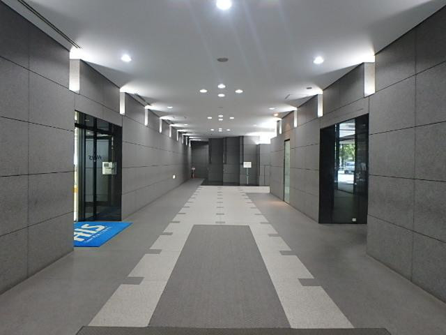 サウスゲート新宿ビルホール①