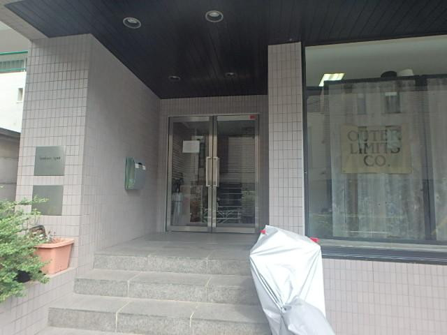 エントランス①