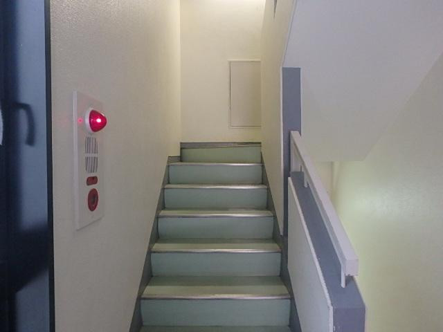 六美（ムツミ）ビルホール②