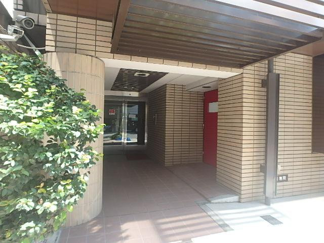 ブールデリエール外苑エントランス②