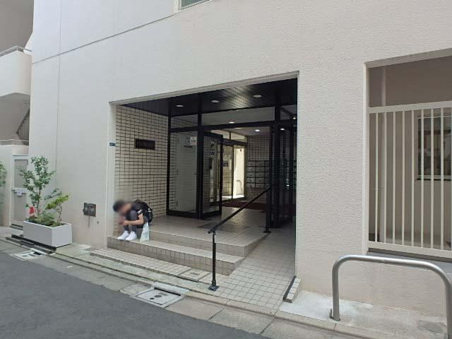 ドルミ第２御苑エントランス①