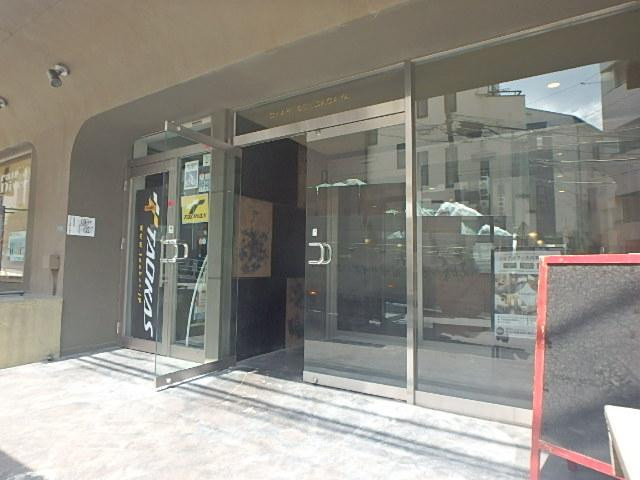 ＣＨＡＲＩ千駄ヶ谷／チャリ千駄ヶ谷エントランス③