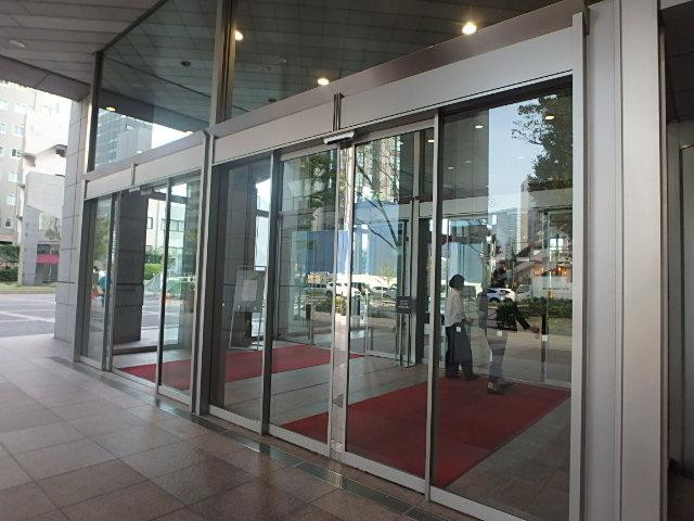 あいおいニッセイ同和損保　新宿ビルエントランス②