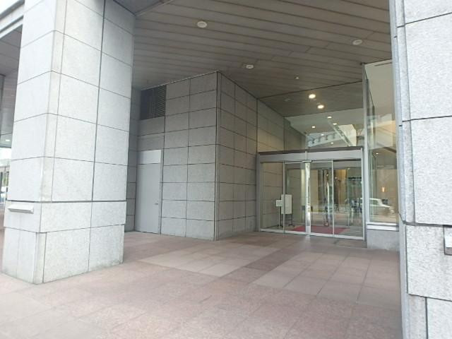 あいおいニッセイ同和損保　新宿ビルエントランス①