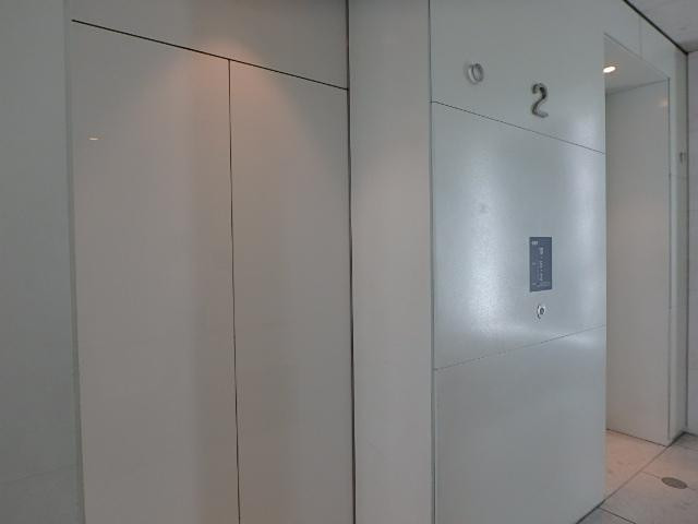 小田急サザンタワーホール③