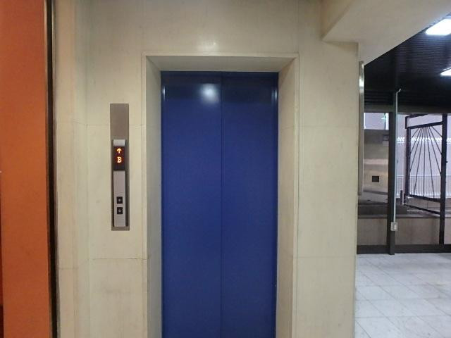ホール②