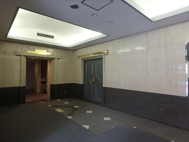 ホール①