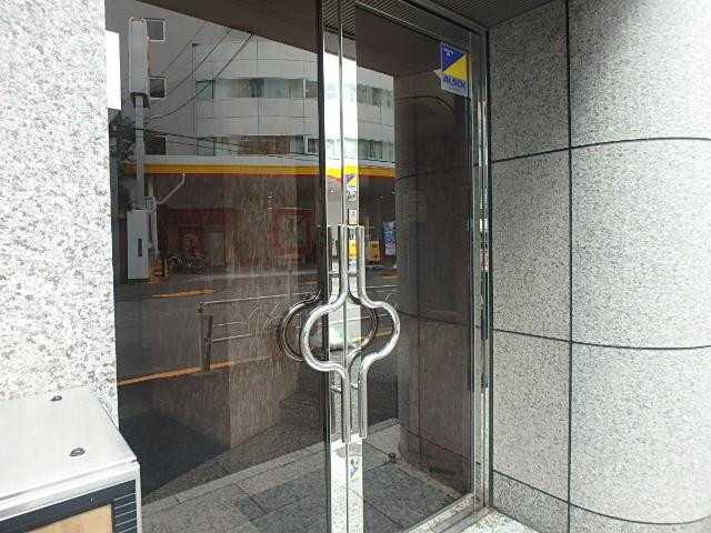 ＡＣＮ代々木ビルエントランス②