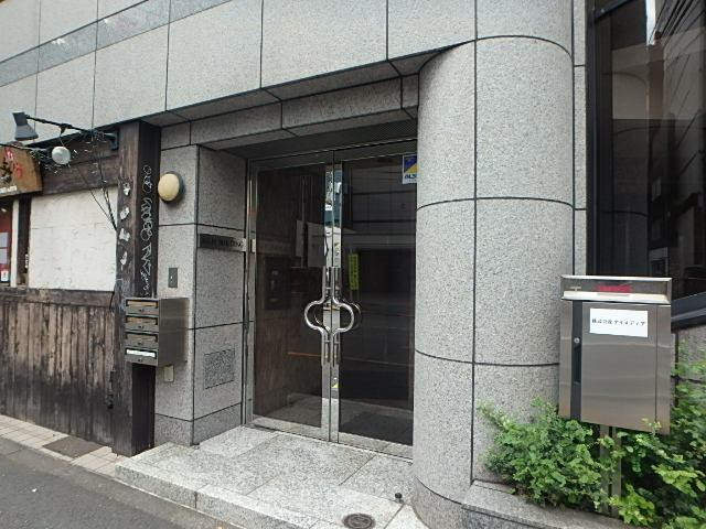 ＡＣＮ代々木ビルエントランス①