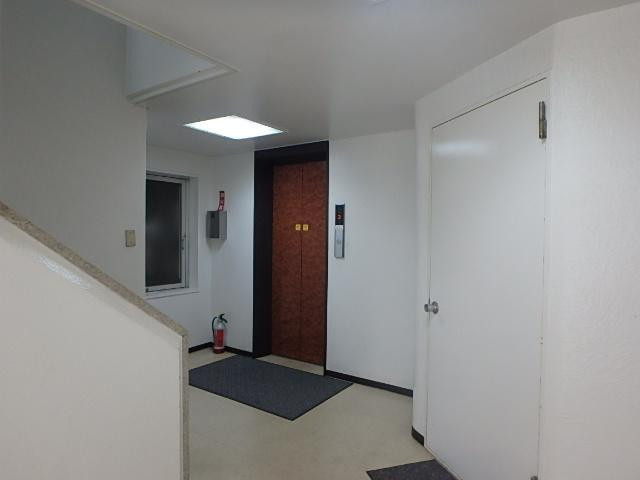 ホール①
