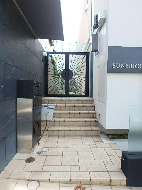 ＳＵＮＢＲＩＧＨＴ　ＹＯＹＯＧＩ　ＰＡＲＫ／サンブライトヨヨギパークエントランス②