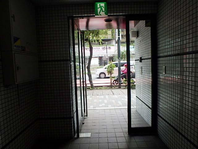 ホール③