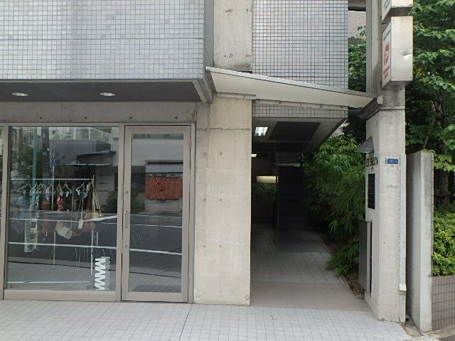 エントランス①