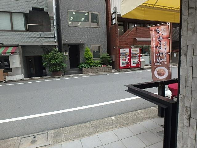ホール①