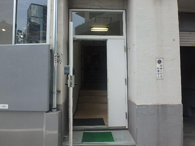 見真ビルエントランス②