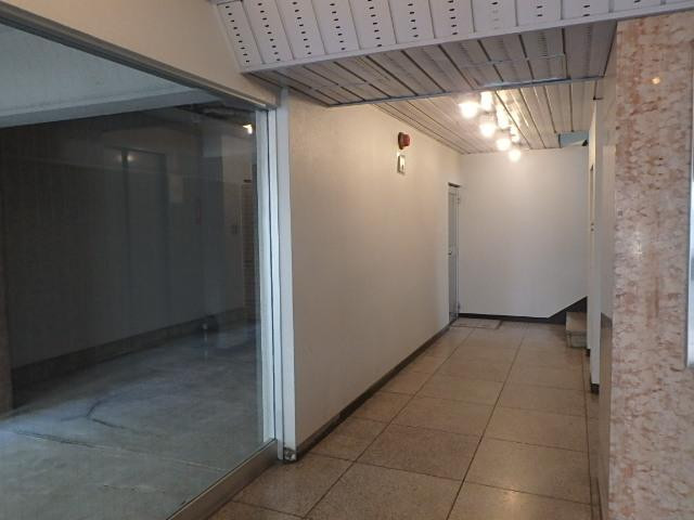 ホール①