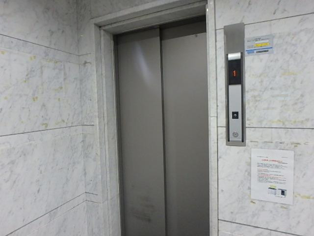 ホール②