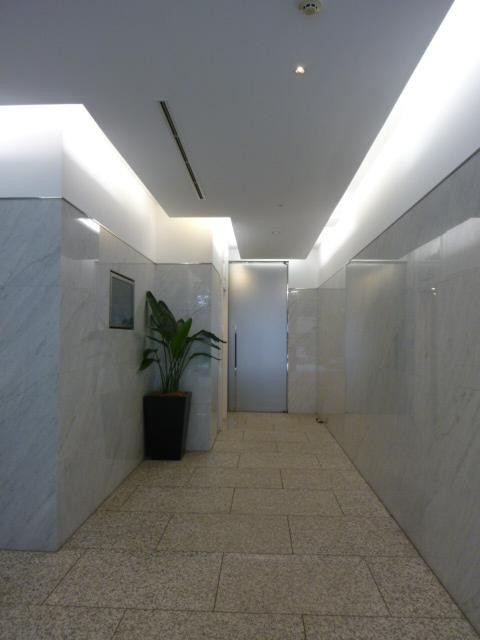 幡ヶ谷プラザビルホール①