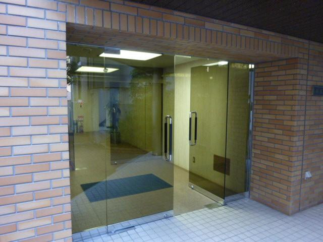 富田ビルエントランス②