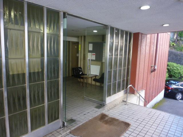愛住ハイツ事務所エントランス①